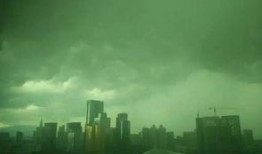 狂风暴雨爆料视频播放,惊心动魄的爆料视频播放瞬间